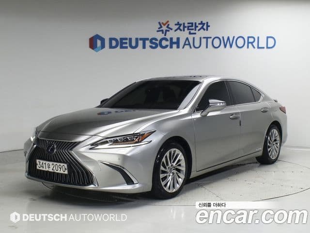 Lexus ES300h 2020 — ფოტო 1/1
