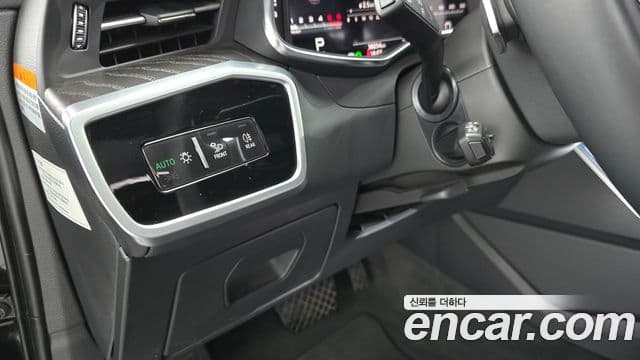 Audi A6 2022 — ფოტო 18/20