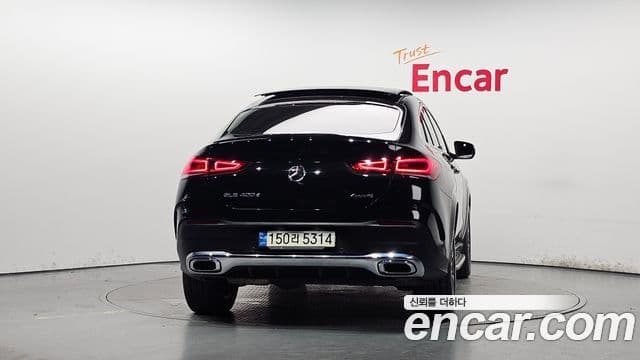 Mercedes-Benz GLE-Class 2021 — ფოტო 4/20