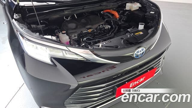 Toyota Sienna 2024 — Photo 30/33