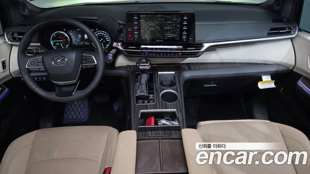 Toyota Sienna 2024 — Photo 29/33