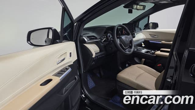 Toyota Sienna 2024 — Photo 7/33