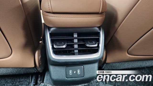 Hyundai Grandeur Hybrid 2024 — ფოტო 26/39