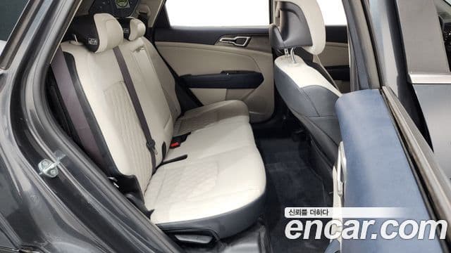 Kia Sportage 2022 — ფოტო 11/20