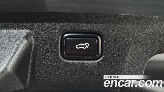 Kia Sportage 2022 — ფოტო 18/20