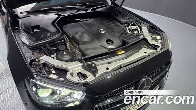 Mercedes-Benz E-Class 2021 — Фото 6/20
