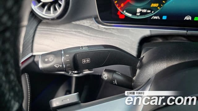 Mercedes-Benz E-Class 2021 — Photo 14/35