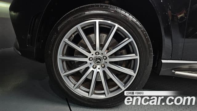 Mercedes-Benz GLS-Class 2022 — Фото 5/20