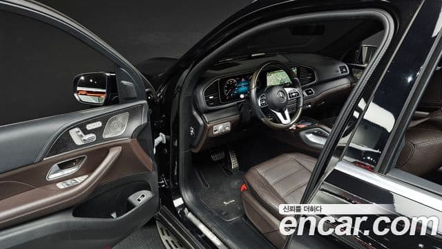 Mercedes-Benz GLS-Class 2022 — Фото 11/20