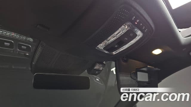 Mercedes-Benz GLS-Class 2022 — Photo 8/34