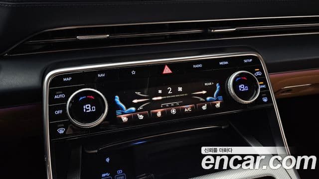 Genesis GV80 2023 — Şəkil 26/38