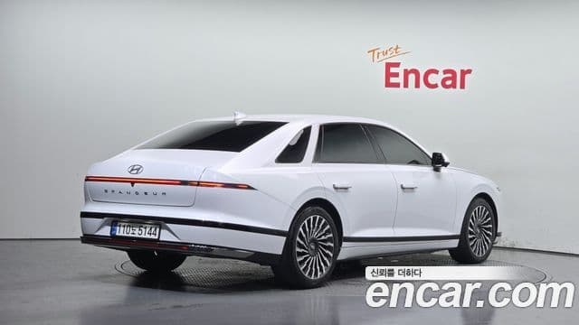 Hyundai Grandeur 2023 — Şəkil 2/20