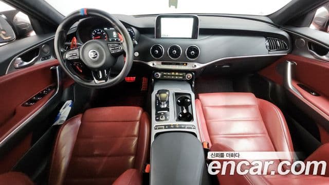 Kia Stinger 2018 — Şəkil 7/20