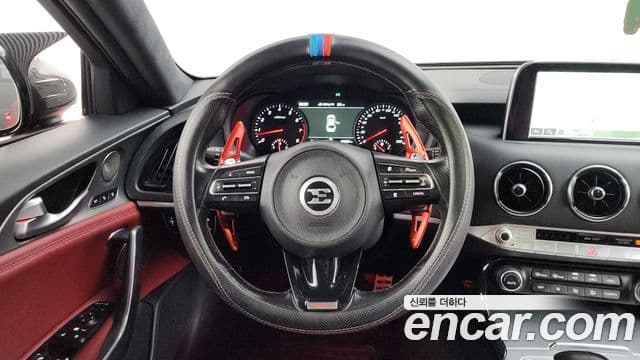 Kia Stinger 2018 — Şəkil 13/20