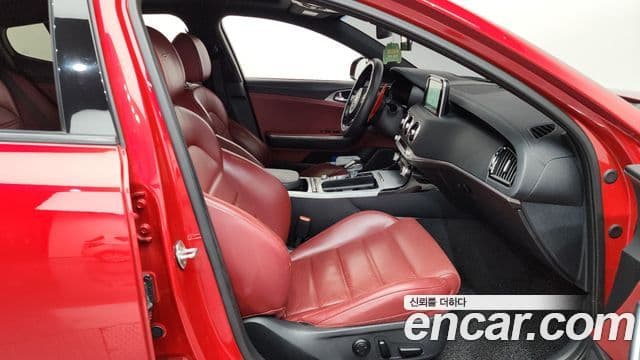 Kia Stinger 2018 — Photo 6/34