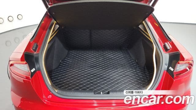 Kia Stinger 2018 — Photo 26/34