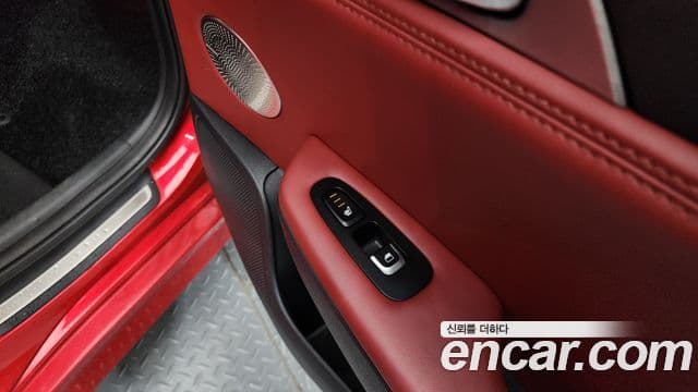 Kia Stinger 2018 — Photo 30/34