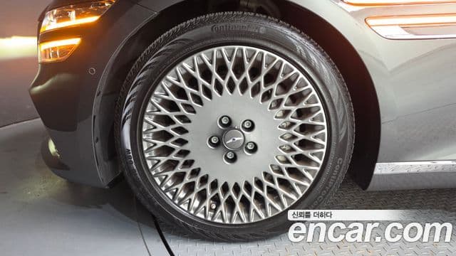 Genesis Electrified G80 2022 — ფოტო 5/20