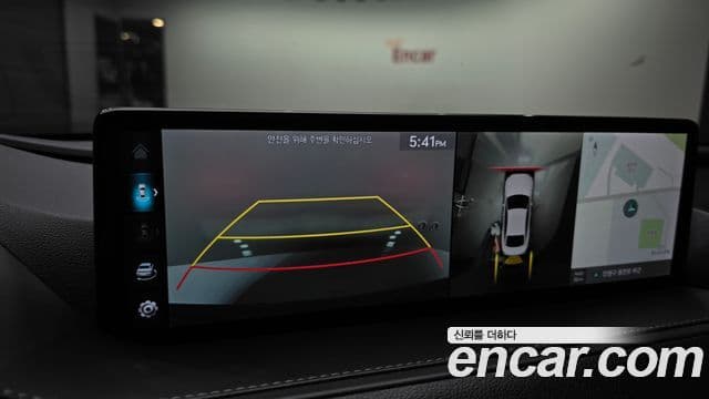 Genesis Electrified G80 2022 — ფოტო 17/20