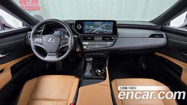Lexus ES300h 2024 — ფოტო 6/20