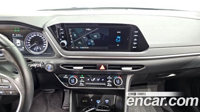 Hyundai Sonata 2022 — ფოტო 12/20