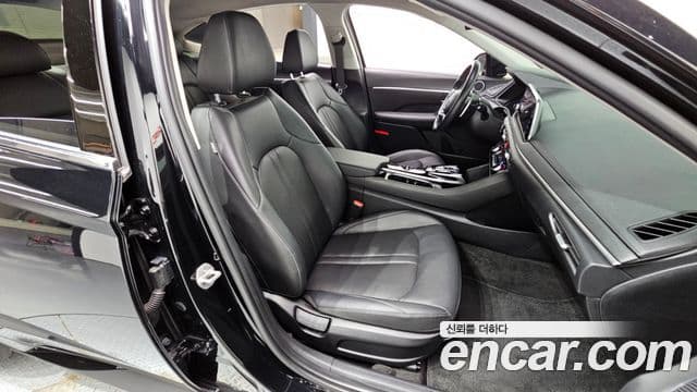 Hyundai Sonata 2022 — ფოტო 18/20