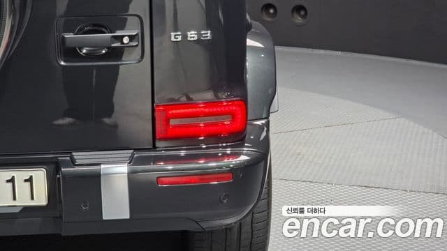 Mercedes-Benz G-Class 2022 — Photo 2/36