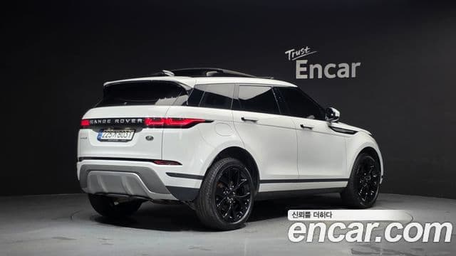 Land Rover Range Rover Evoque 2022 — Photo 30/38