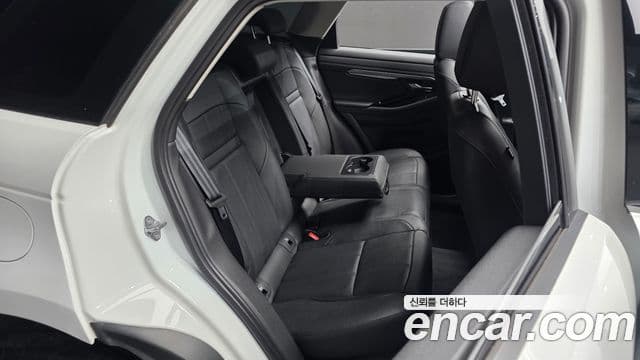 Land Rover Range Rover Evoque 2022 — Photo 13/38