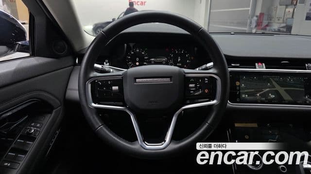 Land Rover Range Rover Evoque 2022 — Photo 34/38