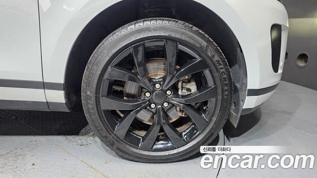 Land Rover Range Rover Evoque 2022 — Photo 28/38