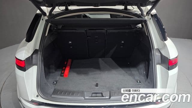 Land Rover Range Rover Evoque 2022 — Photo 31/38