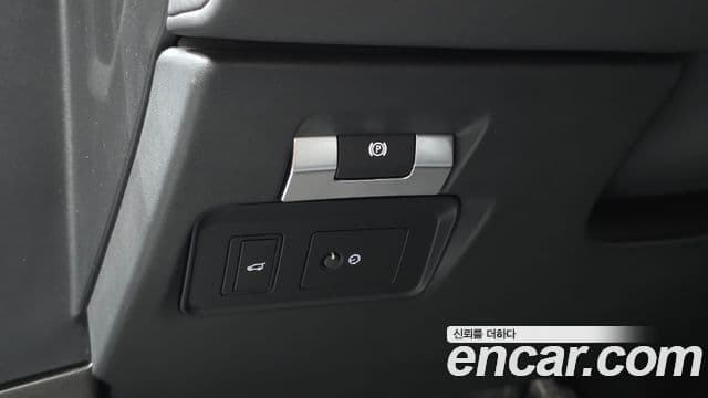 Land Rover Range Rover Evoque 2022 — Photo 32/38