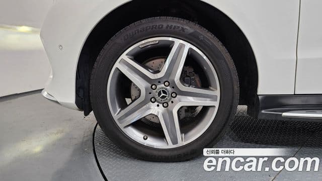 Mercedes-Benz GLE-Class 2018 — ფოტო 5/20