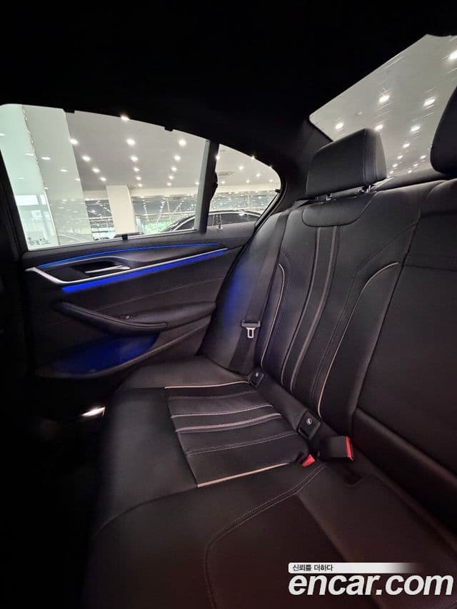 BMW 5 Series 2023 — ფოტო 4/10