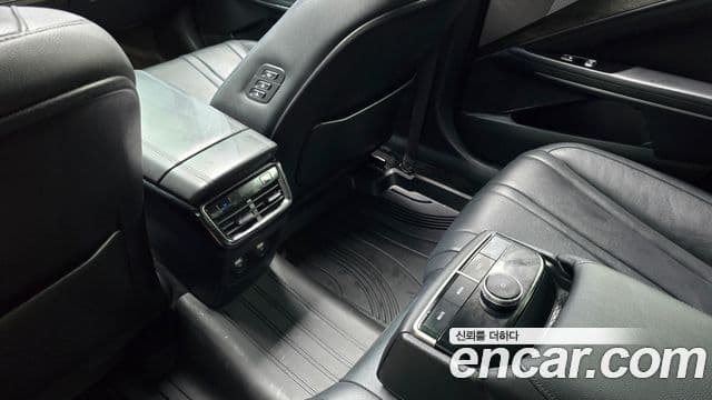 Kia K8 2021 — ფოტო 25/34