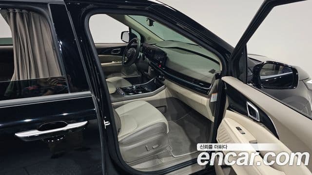 Kia Carnival 2024 — Şəkil 11/20
