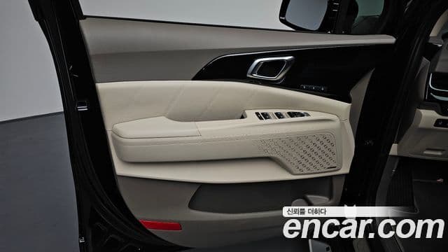 Kia Carnival 2024 — Photo 36/39