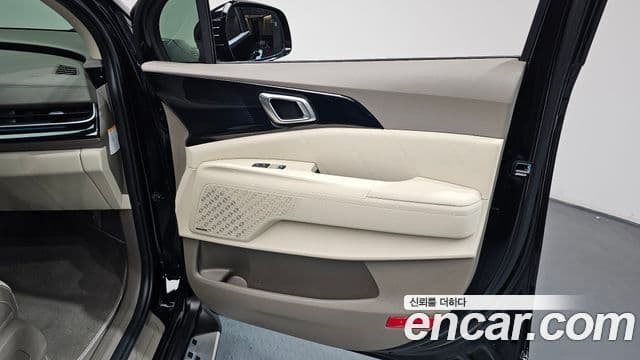 Kia Carnival 2024 — Photo 29/39