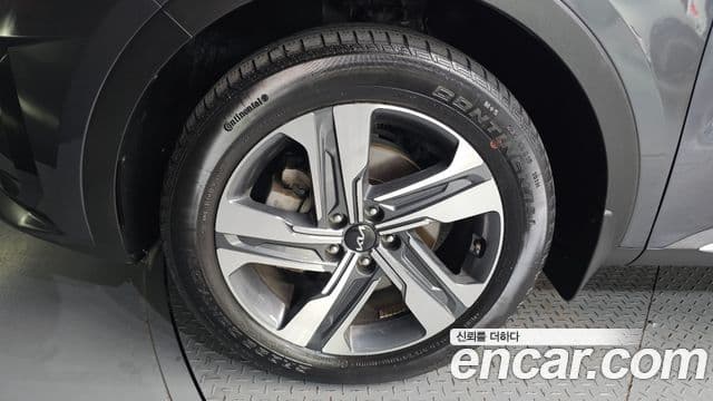 Kia Sorento 2022 — Фото 5/20