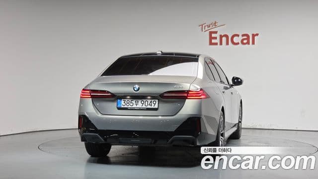 BMW 5 Series 2025 — ფოტო 4/20