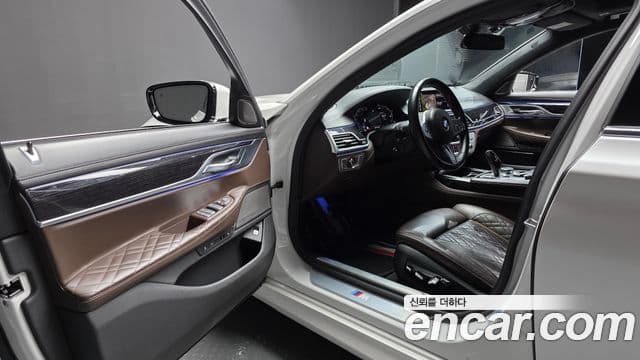 BMW 7 Series 2021 — Фото 10/20