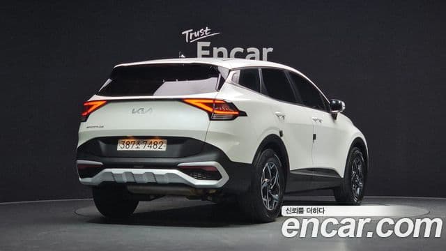 Kia Sportage 2022 — Фото 2/20