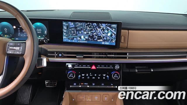 Hyundai Santa Fe 2024 — ფოტო 13/20