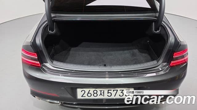 Genesis G80 2022 — Photo 19/33