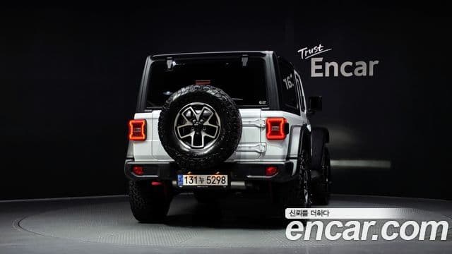 Jeep Wrangler 2025 — Şəkil 13/30