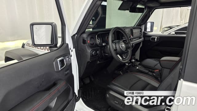 Jeep Wrangler 2025 — Şəkil 29/30