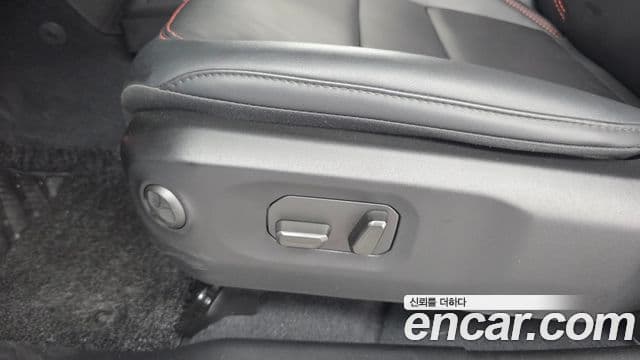 Jeep Wrangler 2025 — Şəkil 24/30
