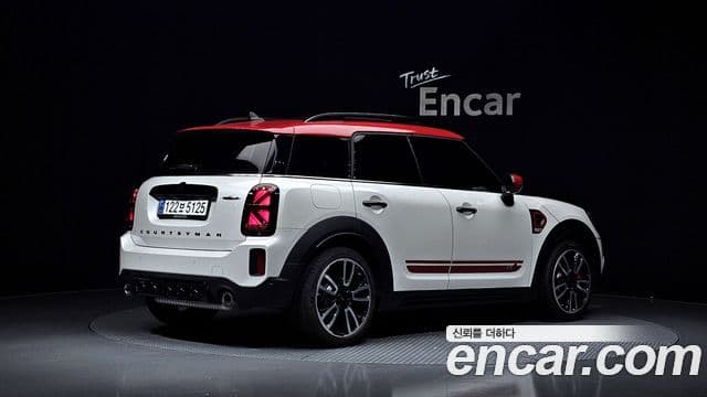 Mini Cooper S Countryman 2023 — Фото 2/20
