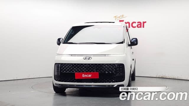 Hyundai Staria 2025 — ფოტო 3/20